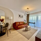 Apartament cu piscina si gradina proprie, nou, la prima inchiriere